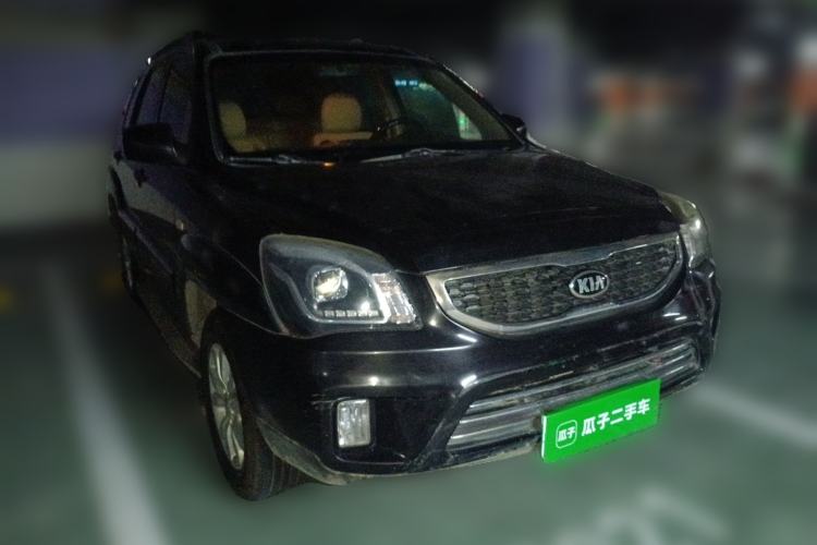 Used Kia Sportage 2013 2.0L Manual Two-Wheel Drive GL Trim Front Right 45 Deg