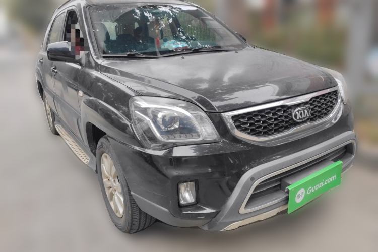 Used Kia Sportage 2013 2.0L Manual Two-Wheel Drive GL Trim Front Right 45 Deg