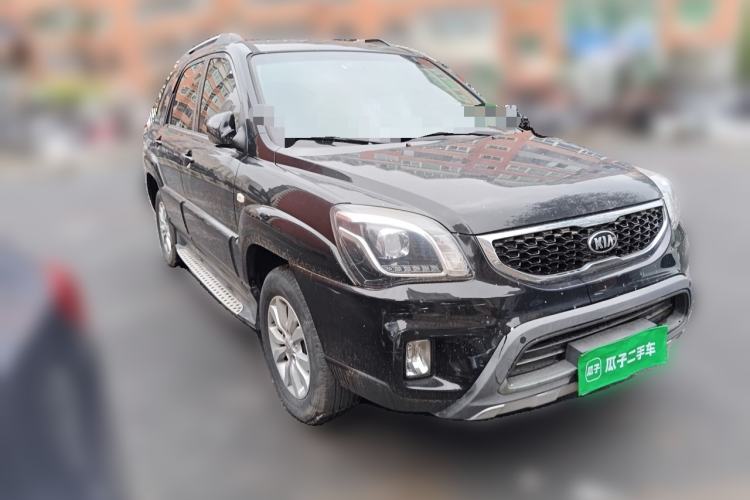 Used Kia Sportage 2013 2.0L Manual Two-Wheel Drive GL Trim Front Right 45 Deg