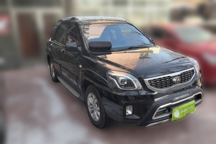 Used Kia Sportage 2013 2.0L Automatic Two-Wheel Drive GL Trim Front Right 45 Deg