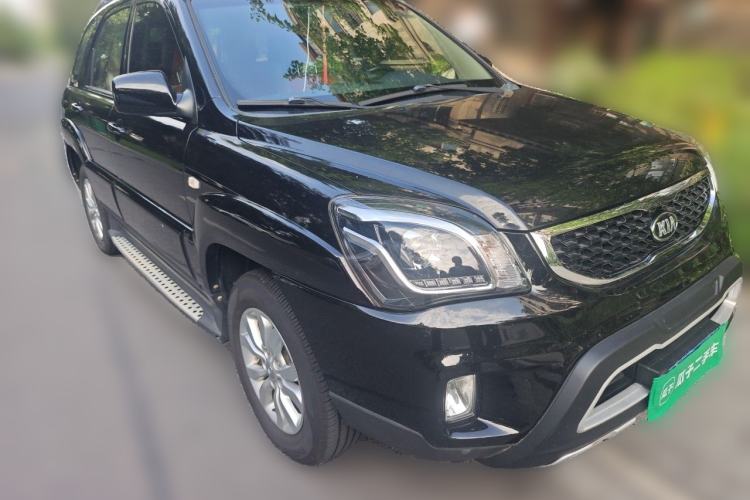 Used Kia Sportage 2013 2.0L Automatic Two-Wheel Drive GL Trim Front Right 45 Deg