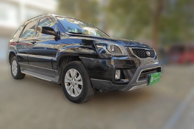 Used Kia Sportage 2013 2.0L Automatic Two-Wheel Drive GL Trim Front Right 45 Deg