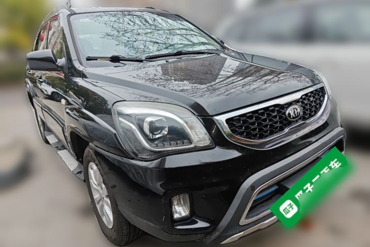 Used Kia Sportage 2013 2.0L Manual Two-Wheel Drive GL Trim Front Right 45 Deg