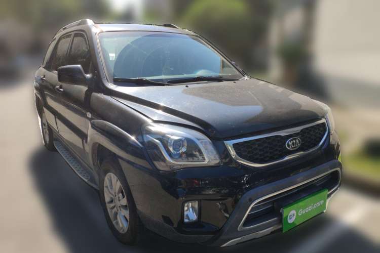 Used Kia Sportage 2013 2.0L Automatic Two-Wheel Drive GL Trim Front Right 45 Deg