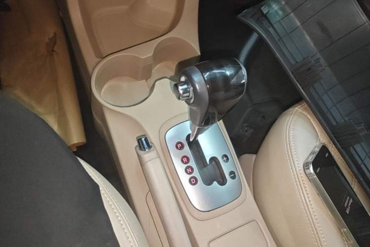 Used Kia Sportage 2013 2.0L Automatic Two-Wheel Drive GL Trim Gear Lever