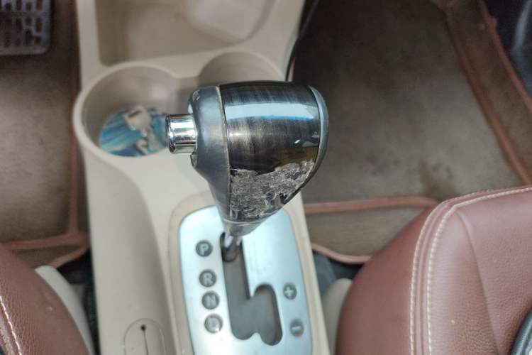 Used Kia Sportage 2013 2.0L Automatic Two-Wheel Drive GL Trim Gear Lever