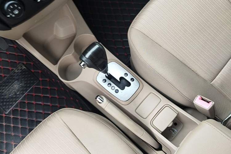 Used Kia Sportage 2013 2.0L Automatic Two-Wheel Drive GL Trim Gear Lever