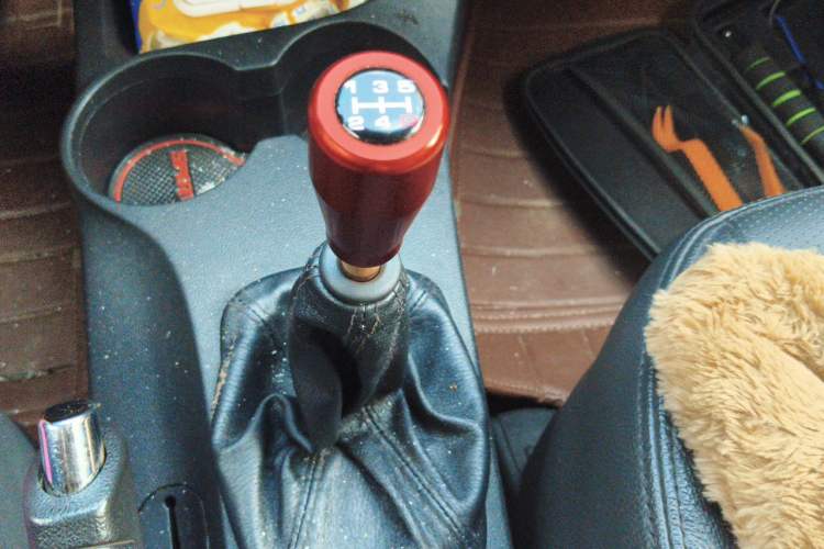Used Kia Sportage 2013 2.0L Manual Two-Wheel Drive GLS Gear Lever