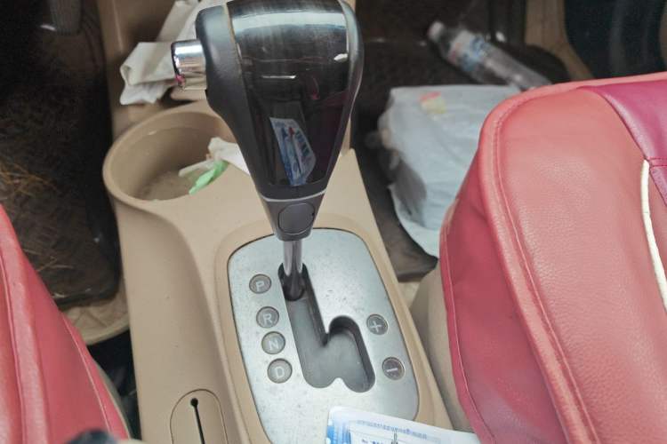Used Kia Sportage 2013 2.0L Automatic Two-Wheel Drive GL Trim Gear Lever
