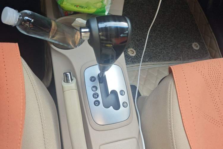 Used Kia Sportage 2013 2.0L Automatic Two-Wheel Drive GL Trim Gear Lever