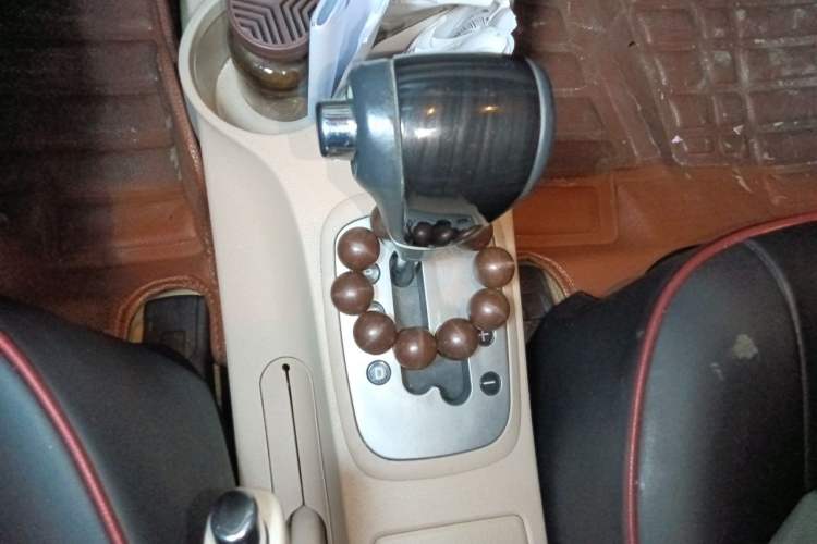 Used Kia Sportage 2013 2.0L Automatic Two-Wheel Drive GL Trim Gear Lever