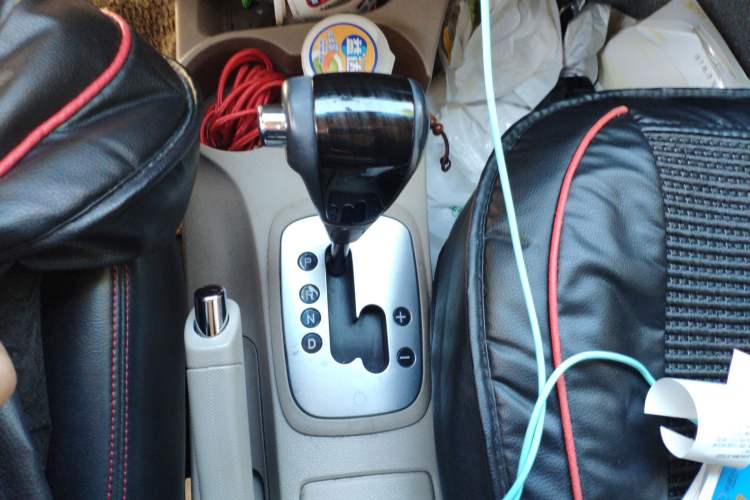 Used Kia Sportage 2013 2.0L Automatic Two-Wheel Drive GL Trim Gear Lever