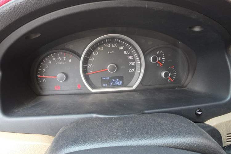 Used Kia Sportage 2013 2.0L Manual Two-Wheel Drive GL Trim Instrument Cluster