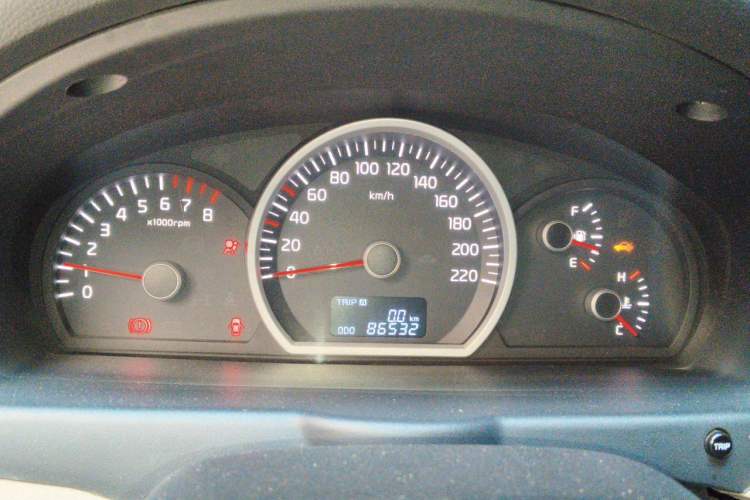Used Kia Sportage 2013 2.0L Manual Two-Wheel Drive GL Trim Instrument Cluster