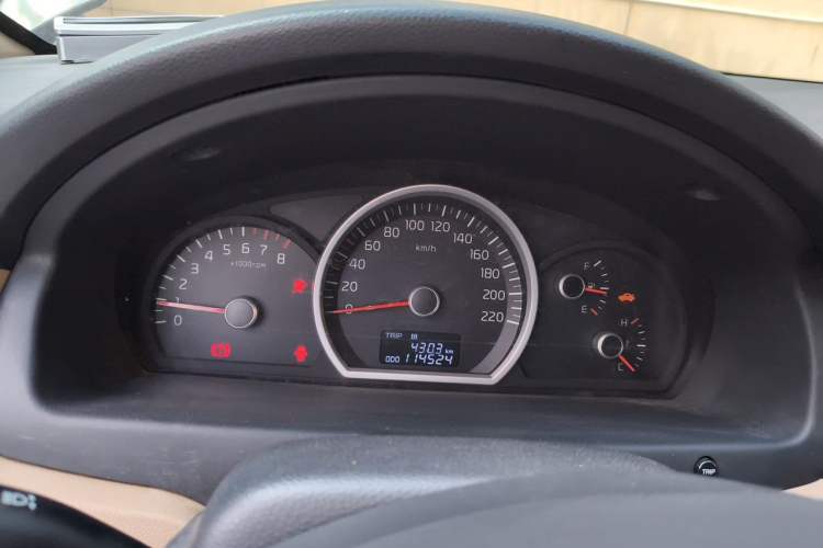 Used Kia Sportage 2013 2.0L Manual Two-Wheel Drive GL Trim Instrument Cluster