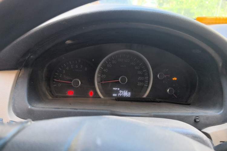 Used Kia Sportage 2013 2.0L Manual Two-Wheel Drive GL Trim Instrument Cluster