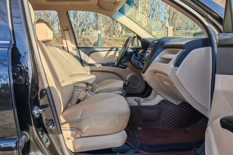 Used Kia Sportage 2013 2.0L Automatic Two-Wheel Drive GL Trim Interior 1