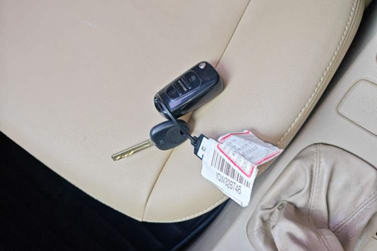 Used Kia Sportage 2013 2.0L Manual Two-Wheel Drive GL Trim Interior 1