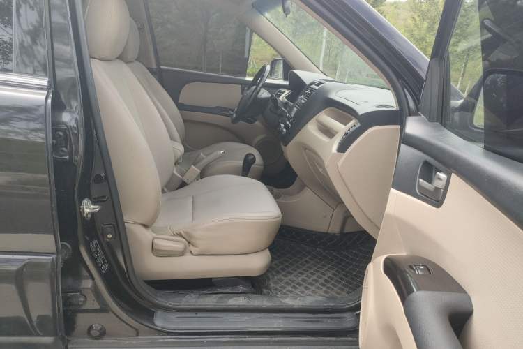 Used Kia Sportage 2013 2.0L Automatic Two-Wheel Drive GL Trim Interior 1