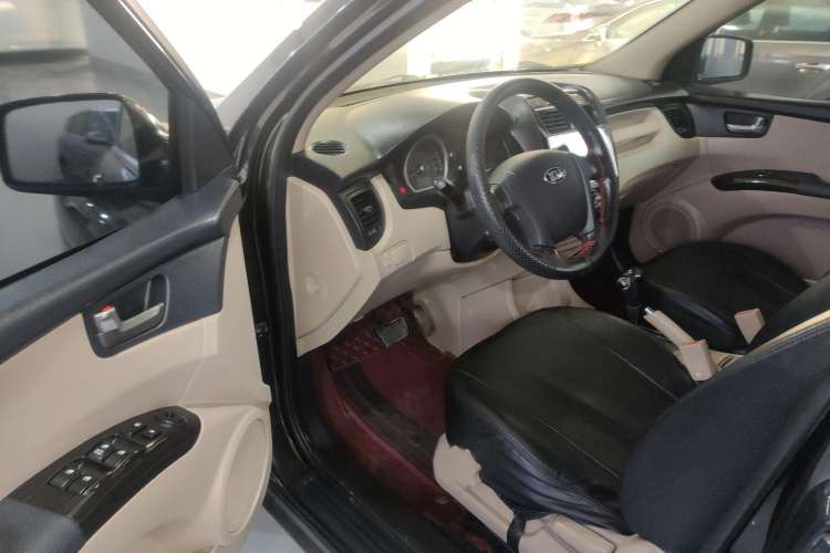 Used Kia Sportage 2013 2.0L Automatic Two-Wheel Drive GL Trim Interior 2