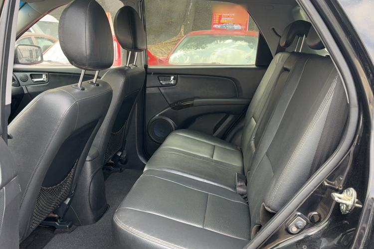 Used Kia Sportage 2013 2.0L Manual Two-Wheel Drive GLS Interior 2