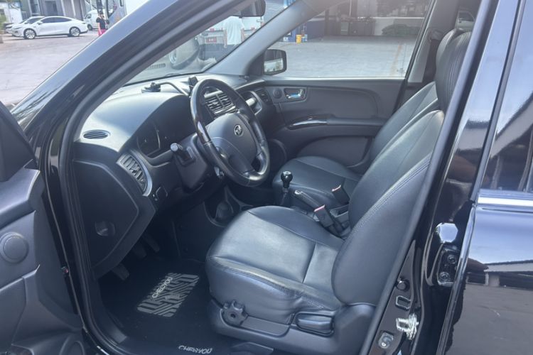Used Kia Sportage 2013 2.0L Manual Two-Wheel Drive GLS Interior 2