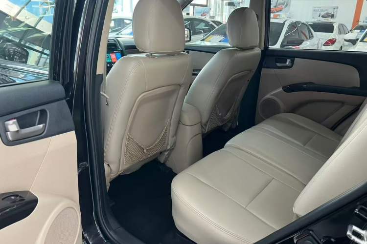 Used Kia Sportage 2013 2.0L Automatic Two-Wheel Drive GL Trim Interior 3