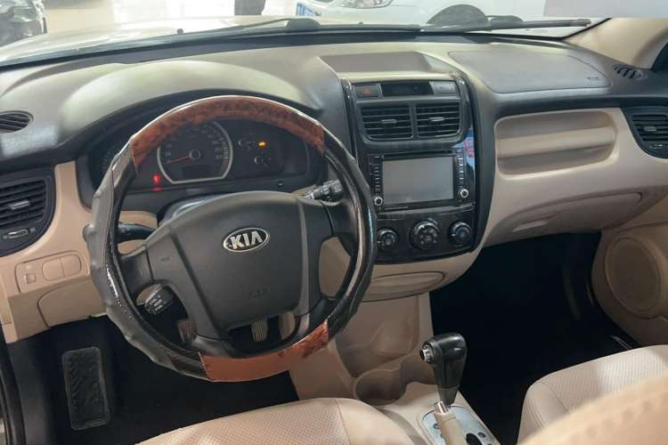 Used Kia Sportage 2013 2.0L Automatic Two-Wheel Drive GL Trim Interior 3
