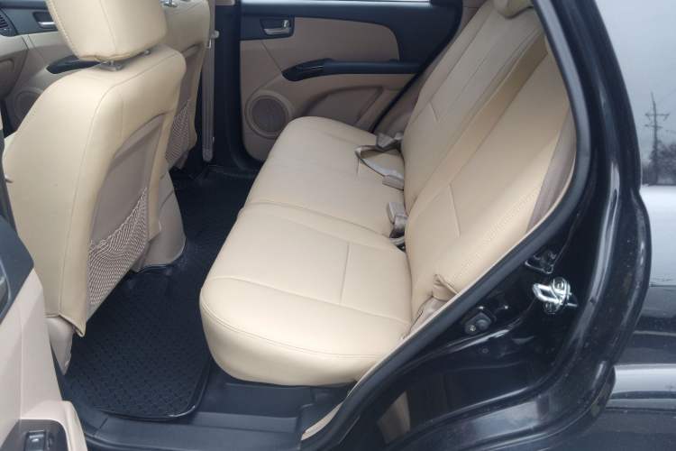Used Kia Sportage 2013 2.0L Automatic Two-Wheel Drive GL Trim Interior 4
