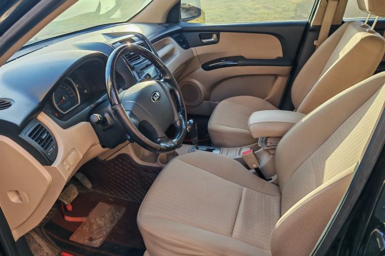 Used Kia Sportage 2013 2.0L Automatic Two-Wheel Drive GL Trim Interior 8
