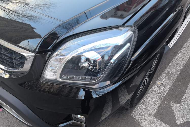 Used Kia Sportage 2013 2.0L Automatic Two-Wheel Drive GLS Trim Left Front Headlight