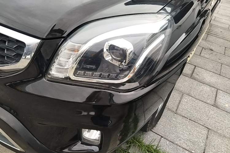 Used Kia Sportage 2013 2.0L Automatic Two-Wheel Drive GL Trim Left Front Headlight