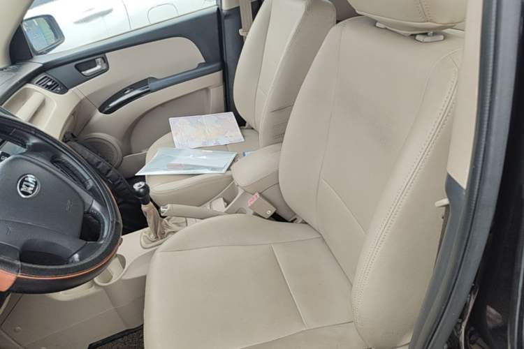 Used Kia Sportage 2013 2.0L Manual Two-Wheel Drive GL Trim Left Front Seat