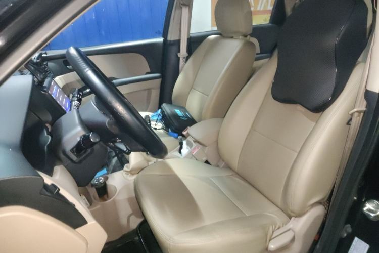Used Kia Sportage 2013 2.0L Manual Two-Wheel Drive GL Trim Left Front Seat