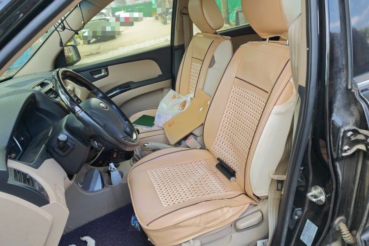 Used Kia Sportage 2013 2.0L Manual Two-Wheel Drive GL Trim Left Front Seat