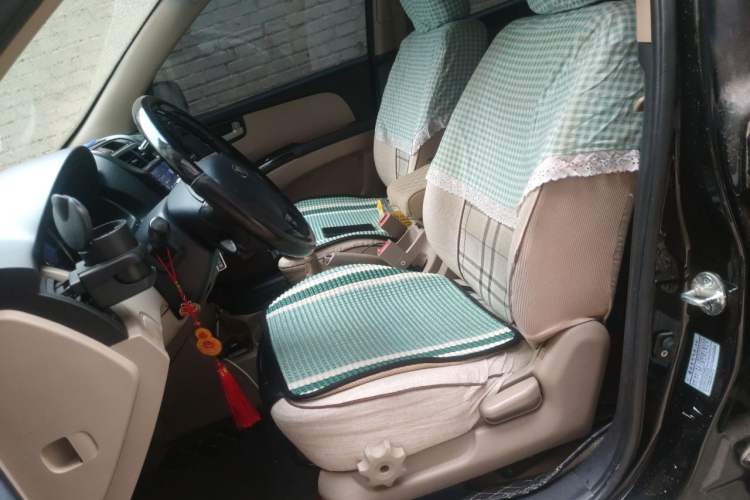 Used Kia Sportage 2013 2.0L Manual Two-Wheel Drive GL Trim Left Front Seat
