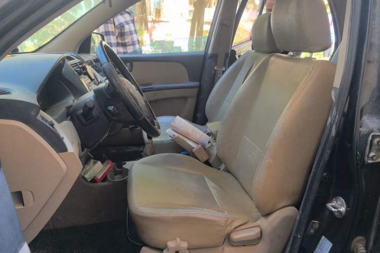 Used Kia Sportage 2013 2.0L Manual Two-Wheel Drive GL Trim Left Front Seat