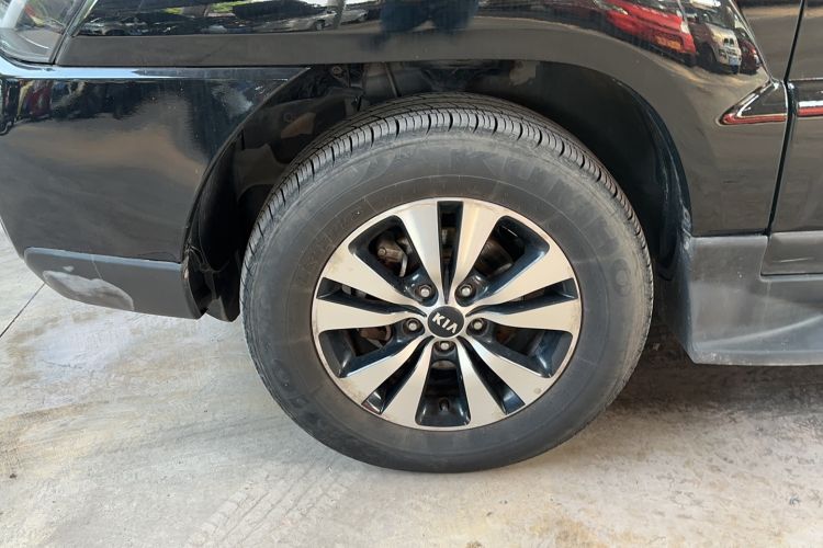 Used Kia Sportage 2013 2.0L Automatic Two-Wheel Drive GLS Trim Left Front Wheel Hub