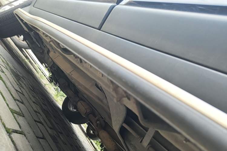 Used Kia Sportage 2013 2.0L Manual Two-Wheel Drive GL Trim Left Side Sill