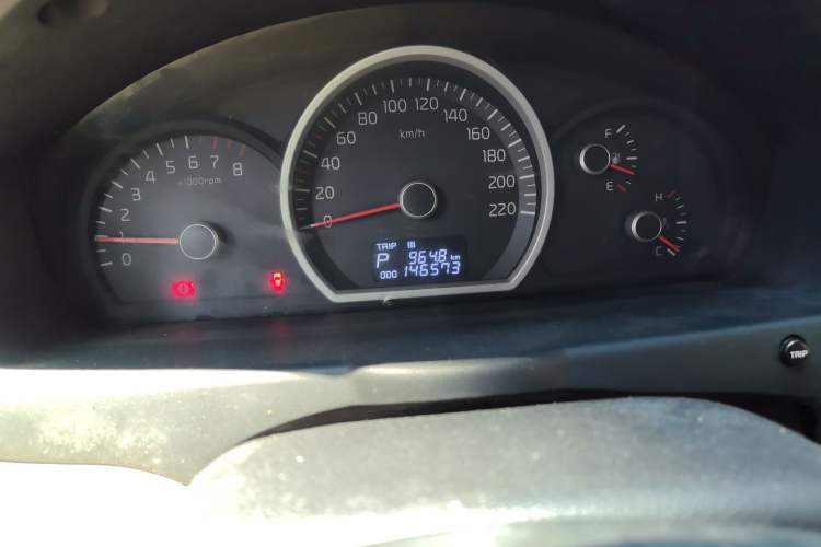 Used Kia Sportage 2013 2.0L Automatic Two-Wheel Drive GL Trim Odometer Close Up