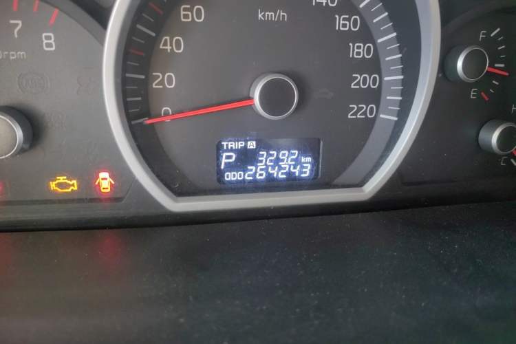 Used Kia Sportage 2013 2.0L Automatic Two-Wheel Drive GL Trim Odometer Close Up