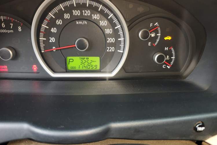 Used Kia Sportage 2013 2.0L Automatic Two-Wheel Drive GL Trim Odometer Close Up