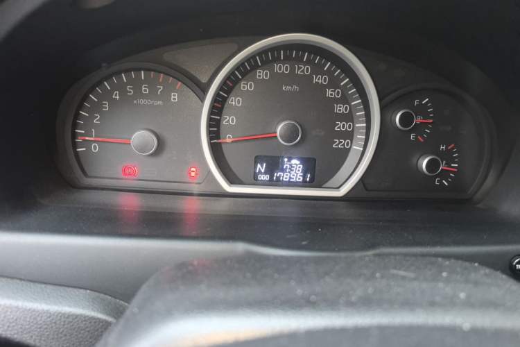 Used Kia Sportage 2013 2.0L Automatic Two-Wheel Drive DLX Trim Odometer Close Up