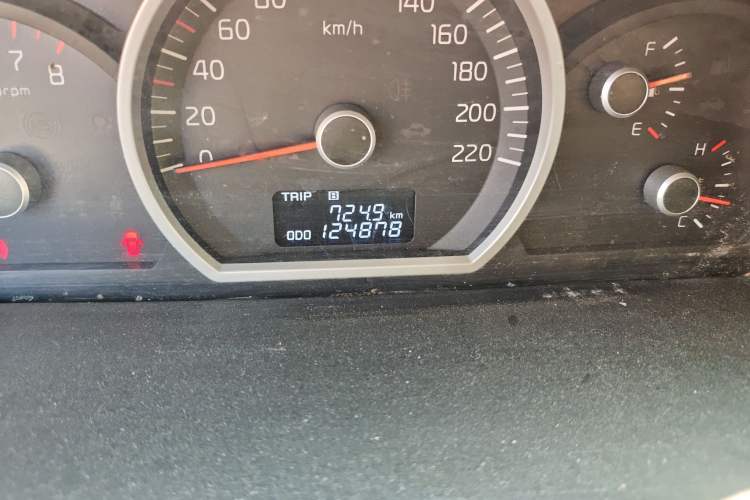 Used Kia Sportage 2013 2.0L Manual Two-Wheel Drive GL Trim Odometer Close Up