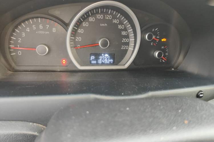 Used Kia Sportage 2013 2.0L Automatic Two-Wheel Drive GLS Trim Odometer Close Up
