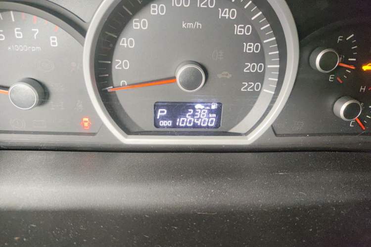 Used Kia Sportage 2013 2.0L Automatic Two-Wheel Drive GLS Trim Odometer Close Up