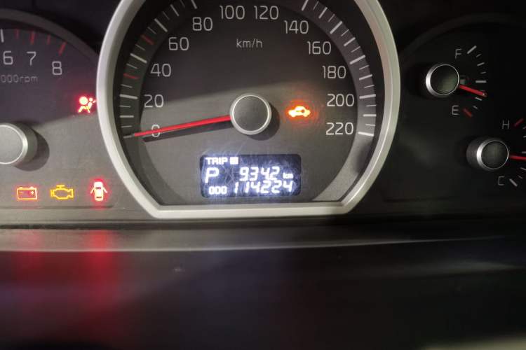Used Kia Sportage 2013 2.0L Automatic Two-Wheel Drive GL Trim Odometer Close Up