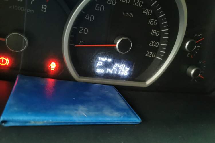 Used Kia Sportage 2013 2.0L Automatic Two-Wheel Drive GL Trim Odometer Close Up
