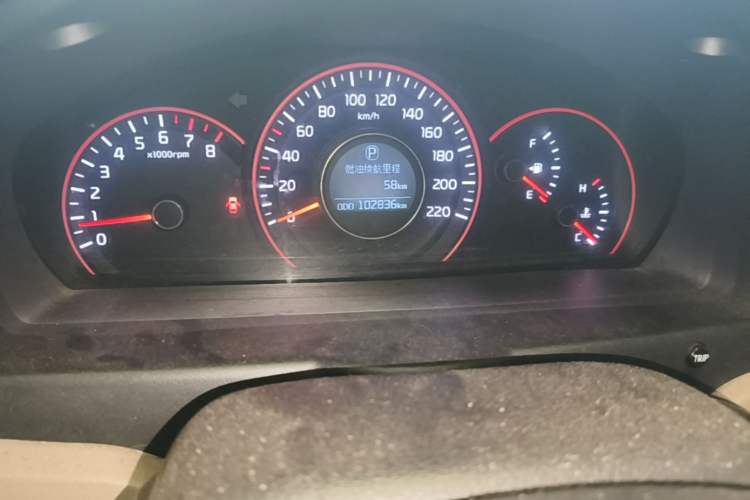 Used Kia Sportage 2013 2.0L Automatic Two-Wheel Drive GLS Trim Odometer Close Up