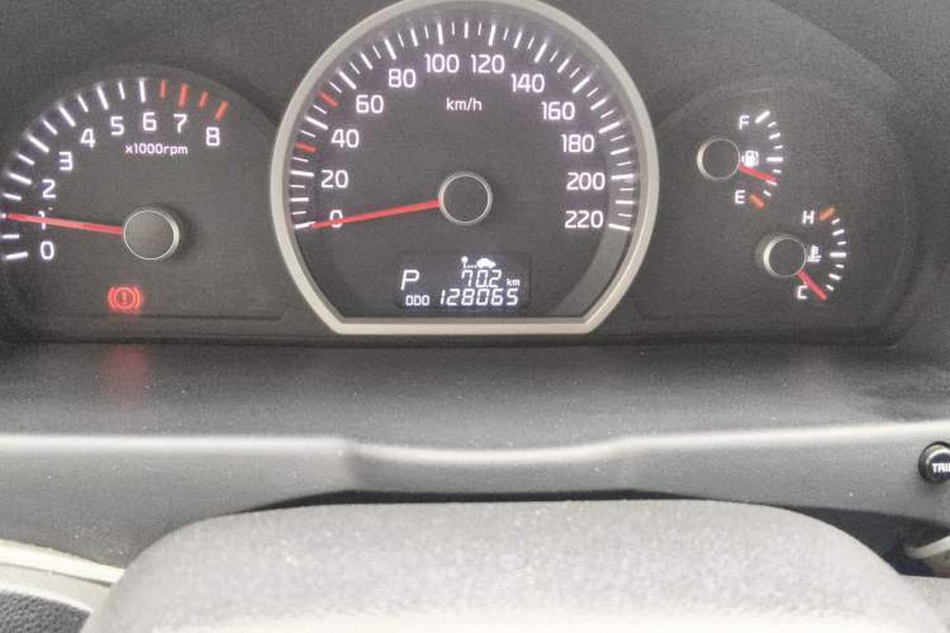 Used Kia Sportage 2013 2.0L Automatic Two-Wheel Drive GLS Trim Odometer Close Up